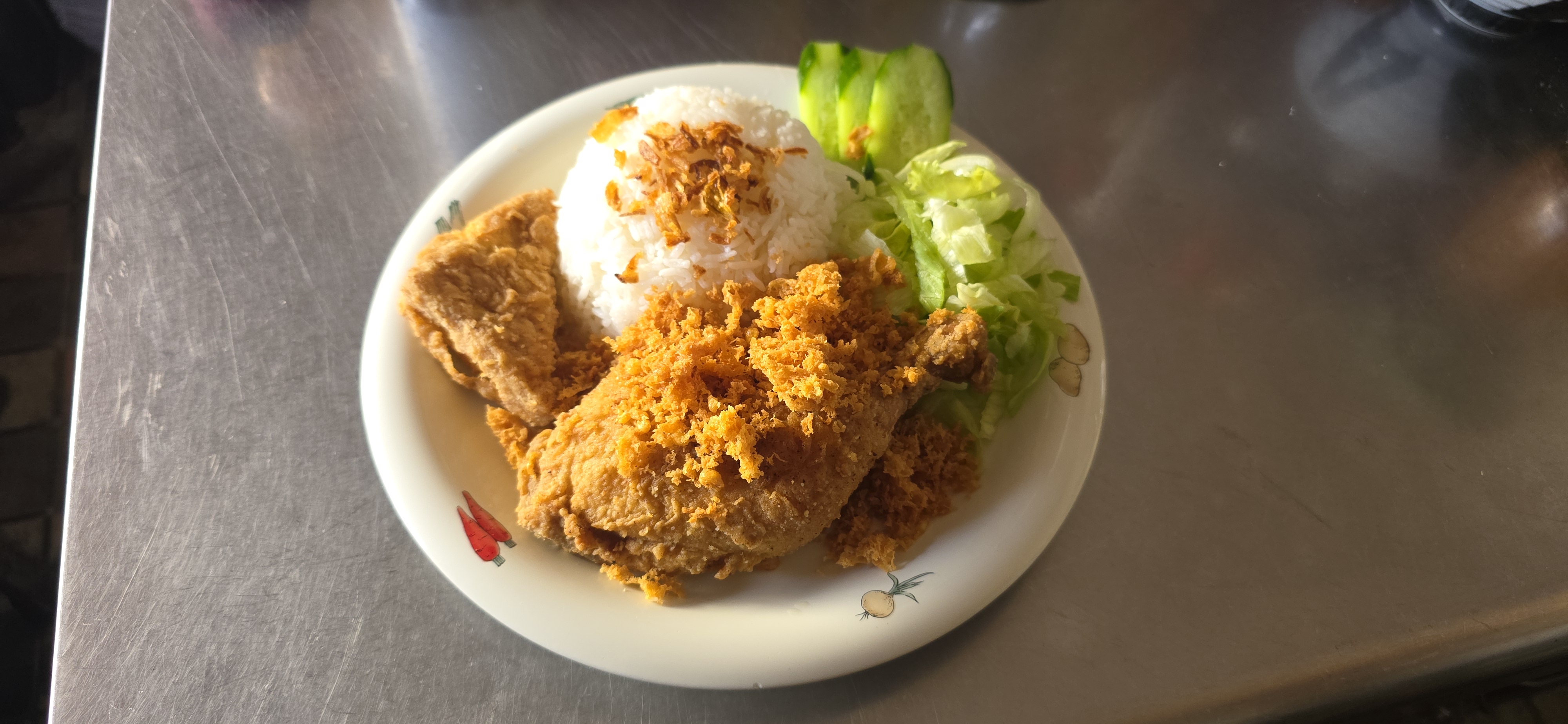 Nasi Ayam Kremes 